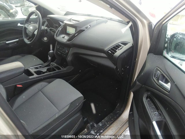 1FMCU9GD9HUA72085 Ford ESCAPE SE