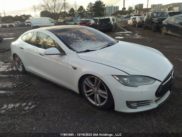 2015 Tesla Model S P85d მანქანა იყიდება აუქციონზე, vin: 5YJSA1H42FF085436, აუქციონის ნომერი: 11901665