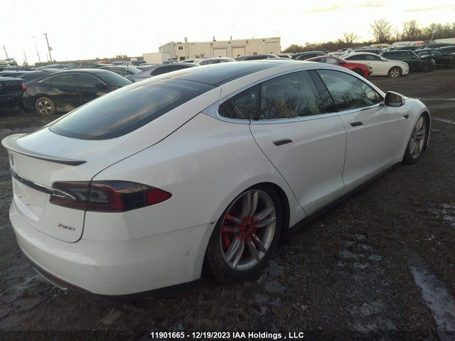 Tesla Model S P85d 2015 5YJSA1H42FF085436 Image 4