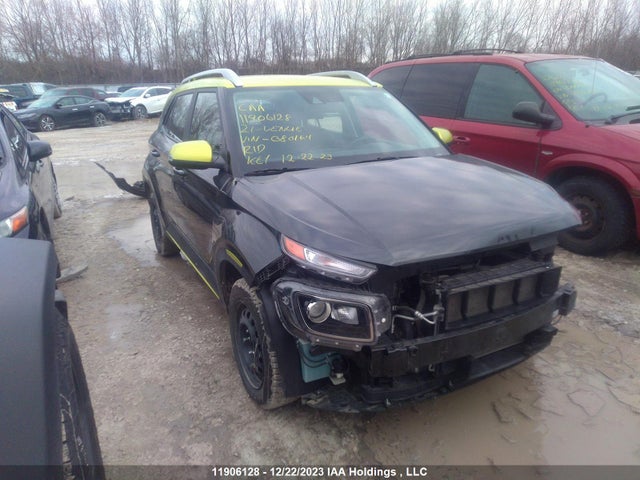 Hyundai Venue Preferred With Two-tone Body Colour 2021 KMHRC8A3XMU080164 zdjęcie główne