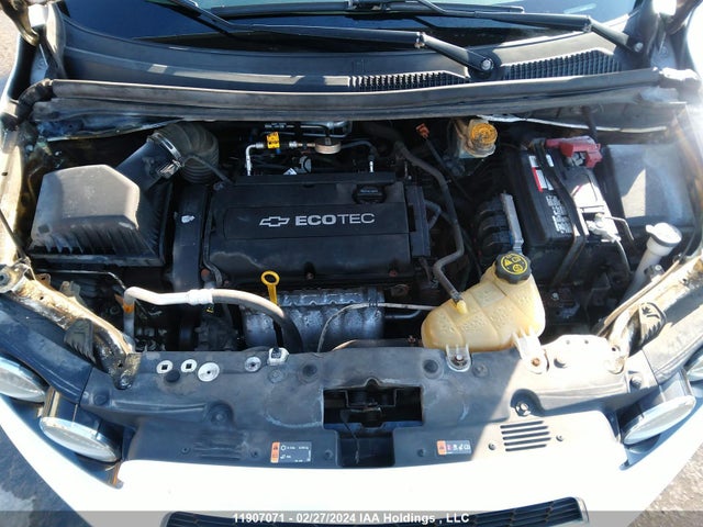 Chevrolet Sonic 2014 1G1JC6EH7E4239602 Image 10