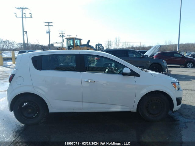 Chevrolet Sonic 2014 1G1JC6EH7E4239602 Image 13