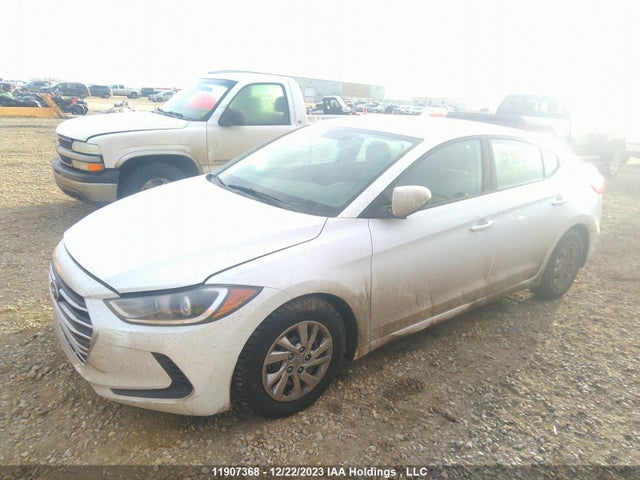 Hyundai Elantra Le 2018 5NPD74LF7JH284655 Image 2