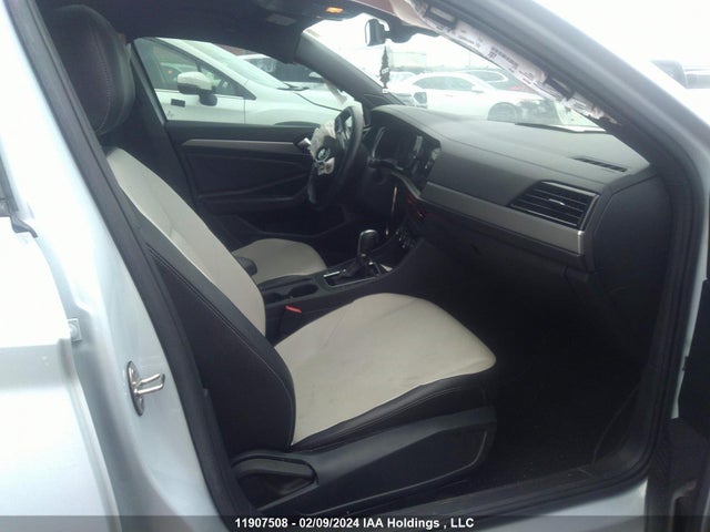 3VWE57BU1KM018021 Volkswagen JETTA