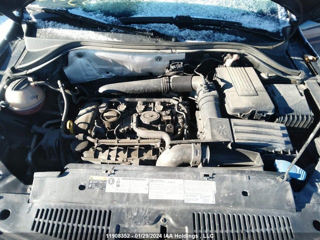 WVGJV7AX8FW530776 Volkswagen TIGUAN