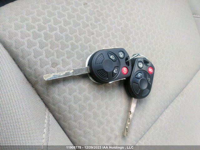 1FMCU0GD4HUB07286 Ford ESCAPE SE