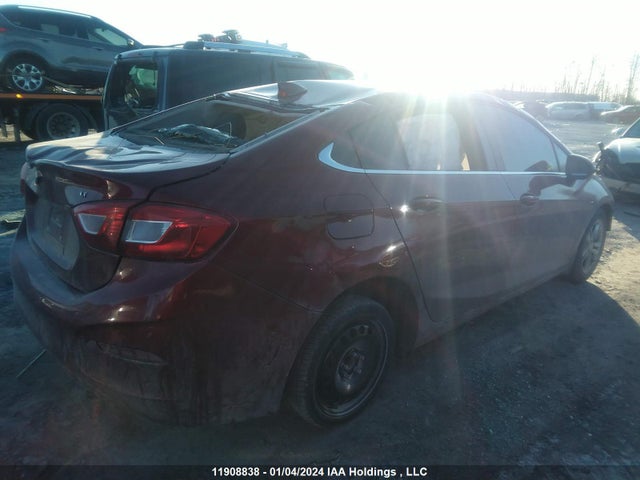 Chevrolet Cruze 2018 1G1BE5SM8J7245525 Image 4