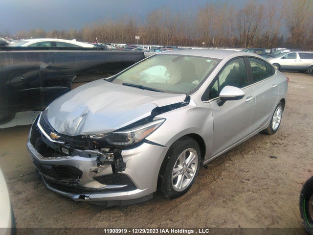 Chevrolet Cruze 2018 1G1BE5SM9J7113101 Image 2