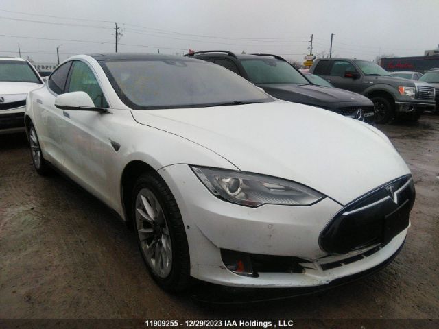 11909255 :رقم المزاد ، 5YJSA1H49FF084719 vin ، 2015 Tesla Model S 85d/p85d مزاد بيع