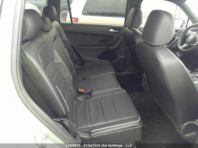 3VV4B7AX9NM086558 Volkswagen TIGUAN