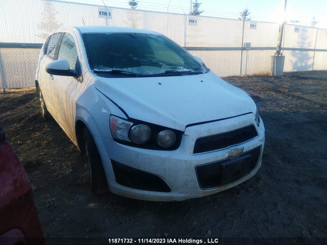 Chevrolet SONIC LT 2015 1G1JC6SH3F4120631 Image 1