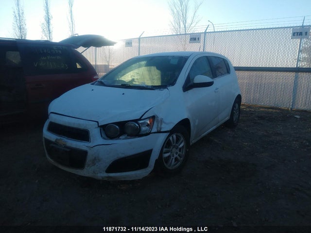 Chevrolet SONIC LT 2015 1G1JC6SH3F4120631 Image 2