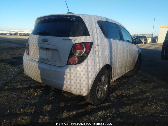 Chevrolet SONIC LT 2015 1G1JC6SH3F4120631 Image 4