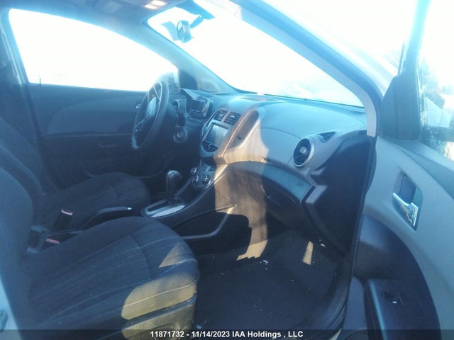 Chevrolet SONIC LT 2015 1G1JC6SH3F4120631 Image 5