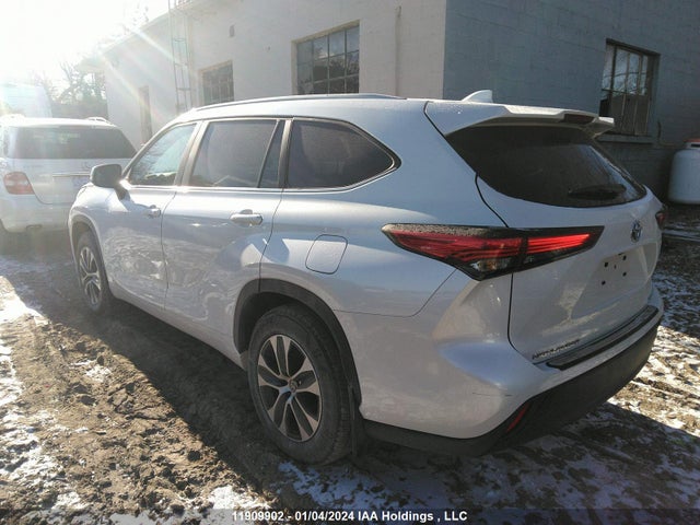 Toyota Highlander Hybrid Xle 2023 5TDKBRCH9PS116474 Image 3