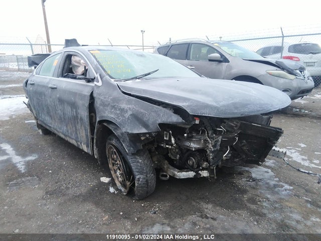 1C3CCCFB6GN100135 Chrysler 200 LX