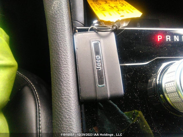 1C4RJHAG1PC565008 Jeep Grand Cherokee Laredo/altitude