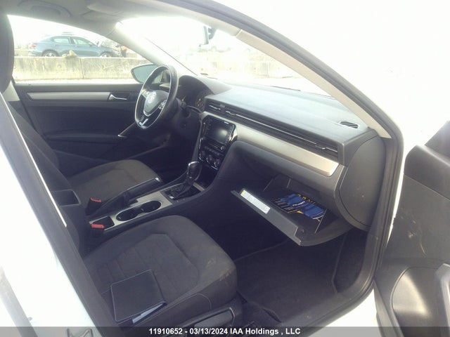1VWAA7A32LC014680 Volkswagen PASSAT