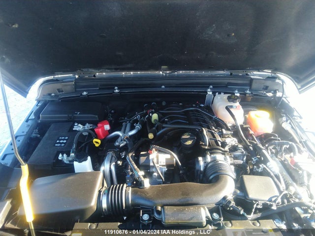 1C4HJXEG2NW138657 Jeep Wrangler Unlimited Sahara