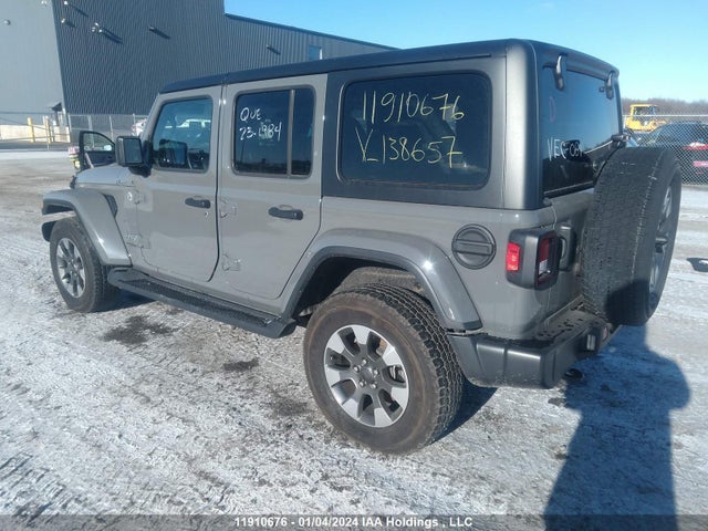 1C4HJXEG2NW138657 Jeep Wrangler Unlimited Sahara