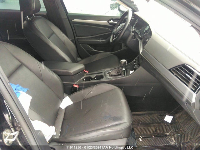 3VWE57BUXKM181251 Volkswagen JETTA SEL