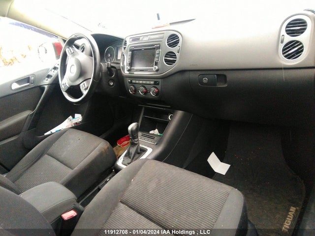 WVGJV7AX8FW019066 Volkswagen Tiguan S/se/sel/r-line