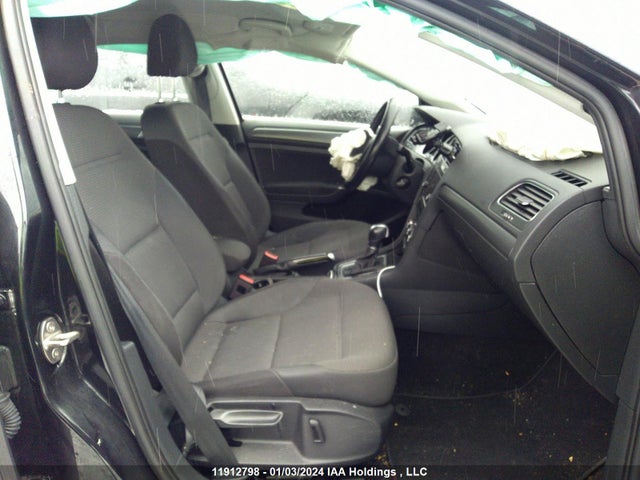 3VWG17AU0JM281444 Volkswagen GOLF