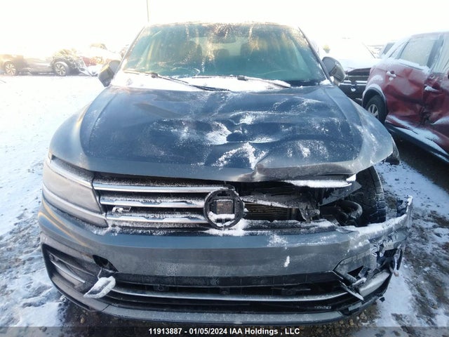 3VV4B7AX2MM127286 Volkswagen Tiguan