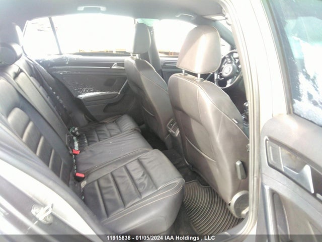 WVWVF7AU8HW081675 Volkswagen Golf R