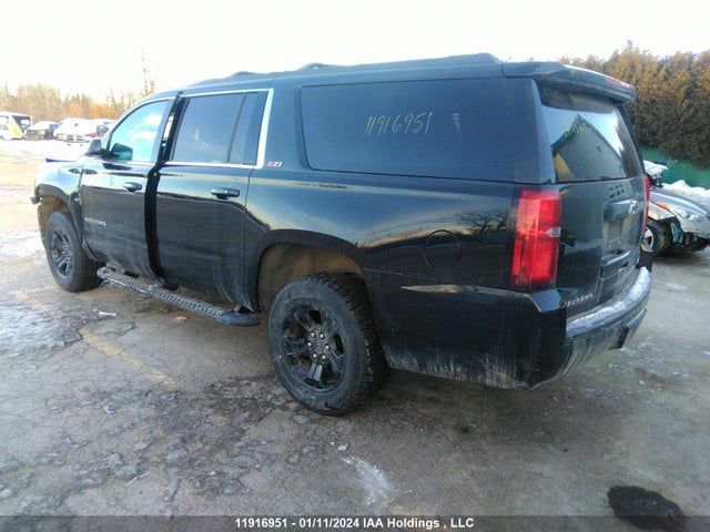 Chevrolet Suburban 2017 1GNSKHKC7HR257552 Image 3