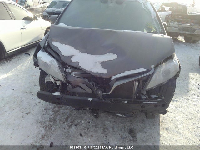 Toyota SIENNA LE 2019 5TDKZ3DC8KS013227 Image 6