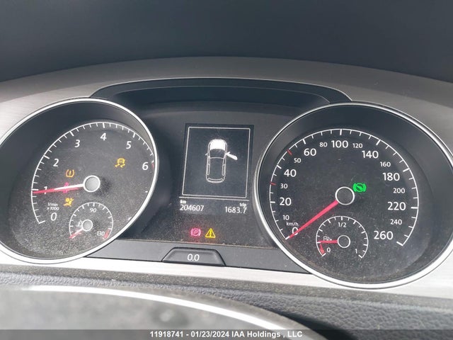 3VW217AUXFM092236 Volkswagen GOLF