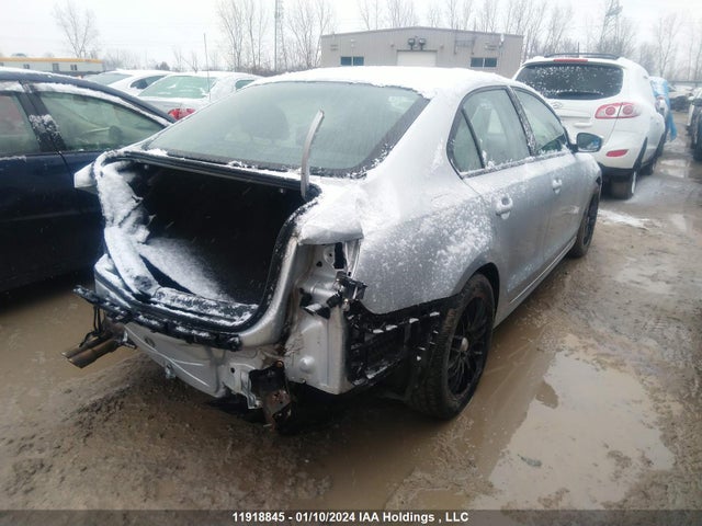 3VW2K7AJ6EM251223 Volkswagen JETTA S