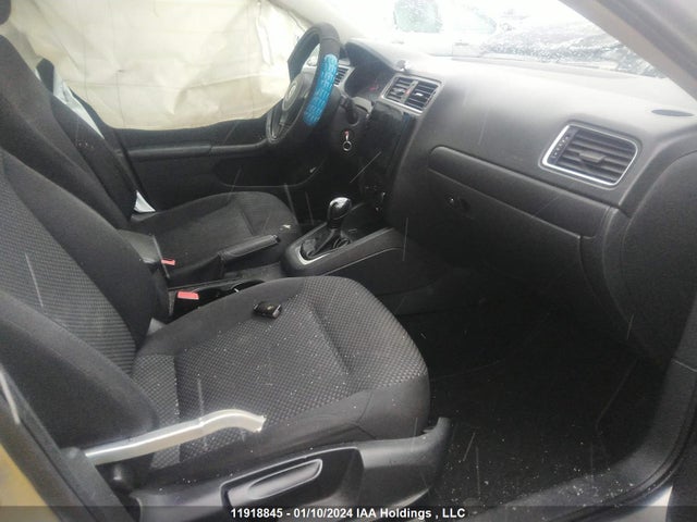 3VW2K7AJ6EM251223 Volkswagen JETTA S