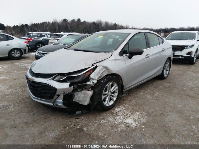 Chevrolet CRUZE LT 2019 1G1BE5SM4K7143009 Image 2
