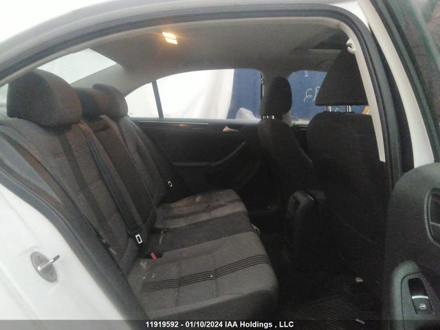 3VWB67AJ6HM226363 Volkswagen JETTA SE
