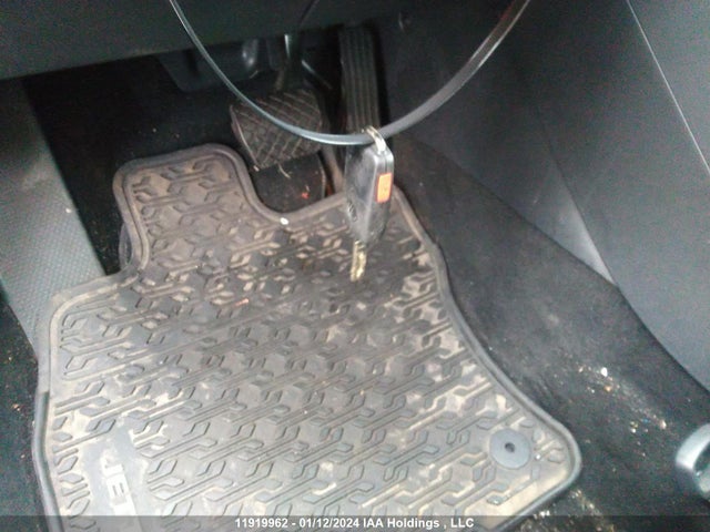 WVGJV7AX2GW586374 Volkswagen TIGUAN