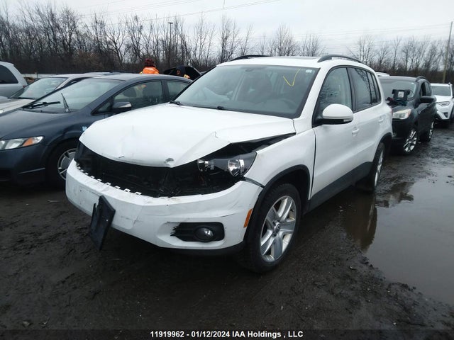 WVGJV7AX2GW586374 Volkswagen TIGUAN