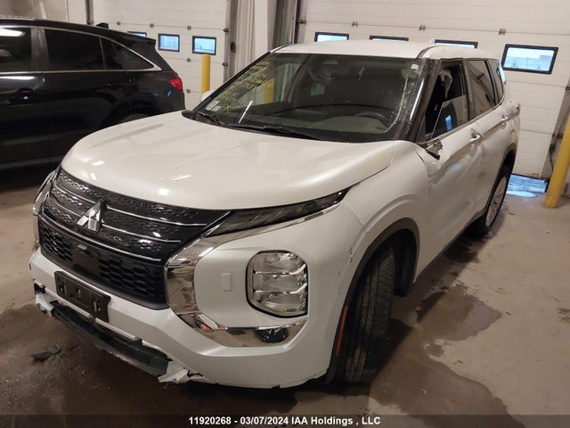 JA4J4TA88NZ617674 Mitsubishi Outlander Es