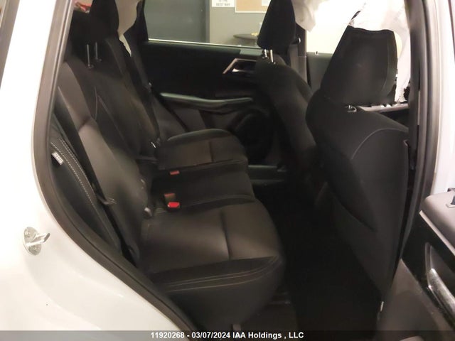 JA4J4TA88NZ617674 Mitsubishi Outlander Es