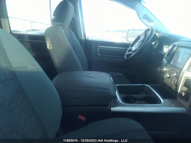 1C6RR7LTXKS698692 RAM 1500 Classic Slt
