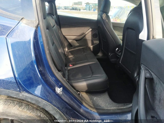 7SAYGDEE1NF449189 Tesla Model Y