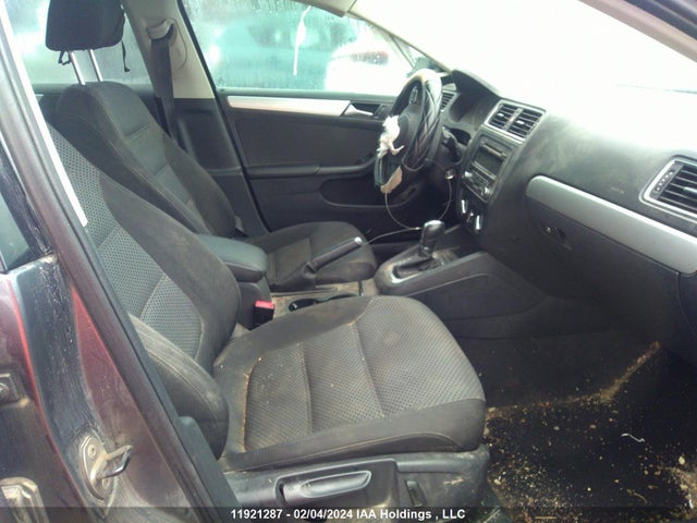3VWD07AJ8EM425355 Volkswagen Jetta Sedan Td1 Turbo