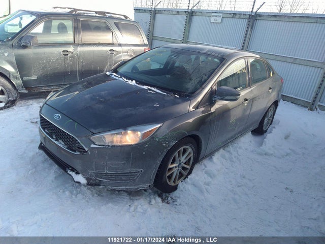 Ford FOCUS SE 2017 1FADP3F26HL320821 Image 2