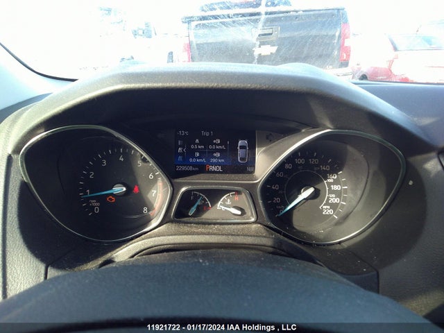 Ford FOCUS SE 2017 1FADP3F26HL320821 Image 7