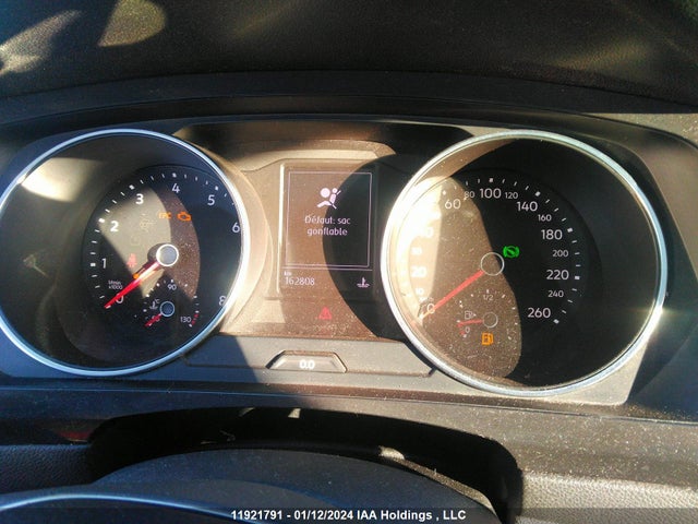 3VV0B7AX6JM094013 Volkswagen TIGUAN S