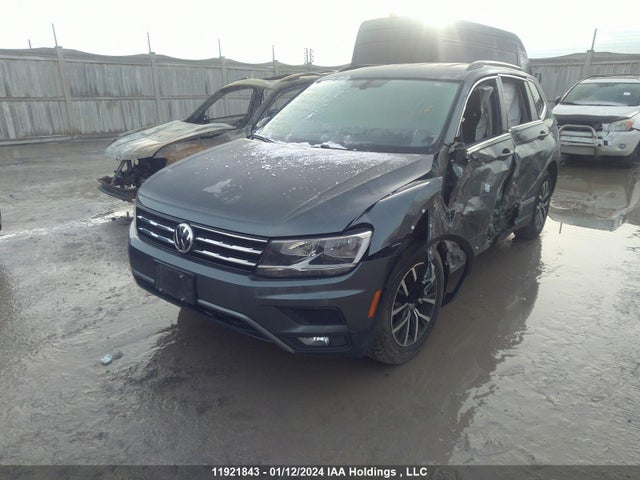 3VV2B7AX4KM090004 Volkswagen TIGUAN