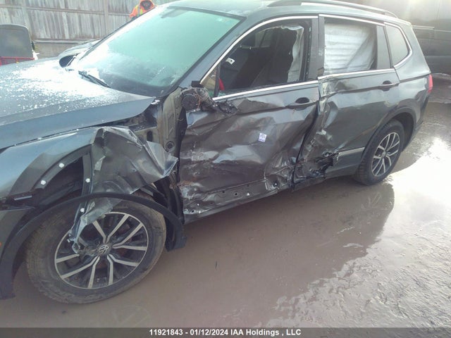 3VV2B7AX4KM090004 Volkswagen TIGUAN
