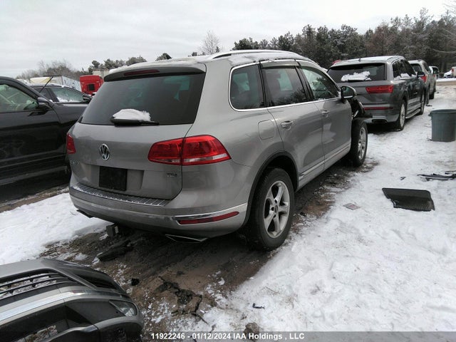 WVGEP9BP4FD005750 Volkswagen Touareg