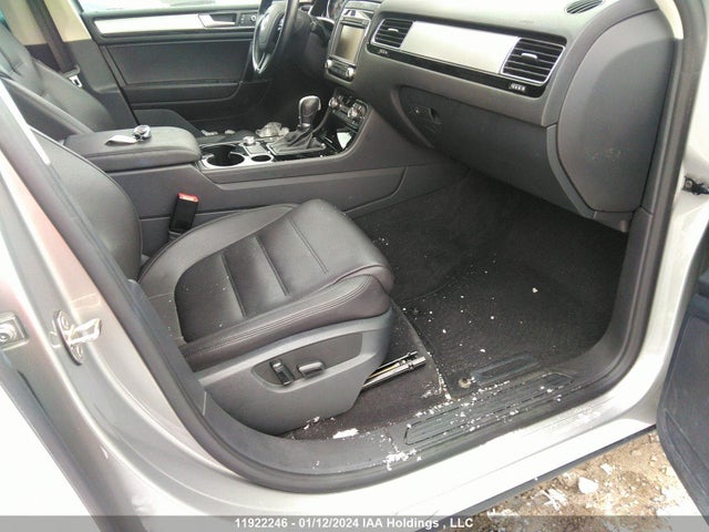 WVGEP9BP4FD005750 Volkswagen Touareg